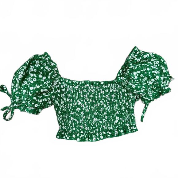 Princess Polly Tops - Princess Polly Green & White Floral Puff Sleeve Smocked Crop Top- Size 2